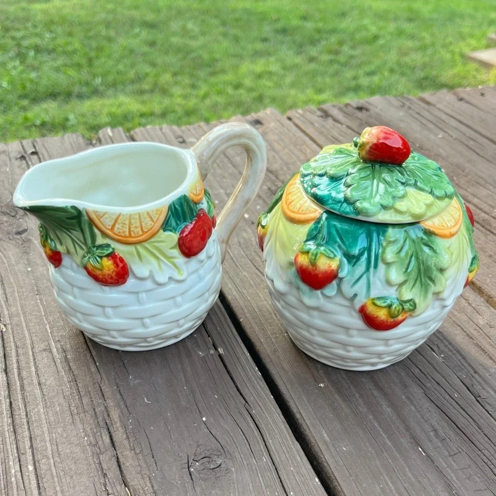 Corner Ruby Tropical Fruit Collection Creamer and Sugar Bowl Set‎ Hand Painted